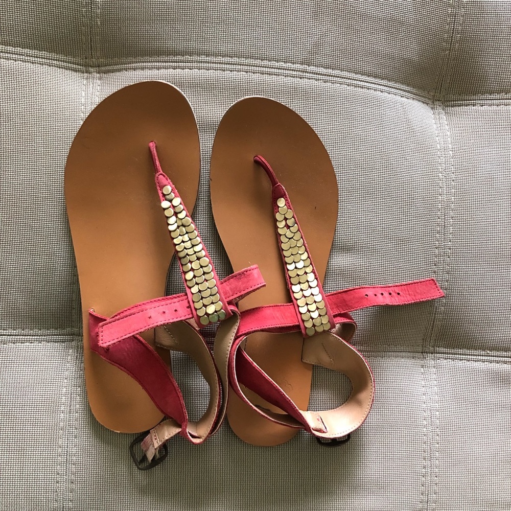 Chain detail red sandals